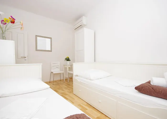 Lägenhet Esperanca By Interhome Zadar